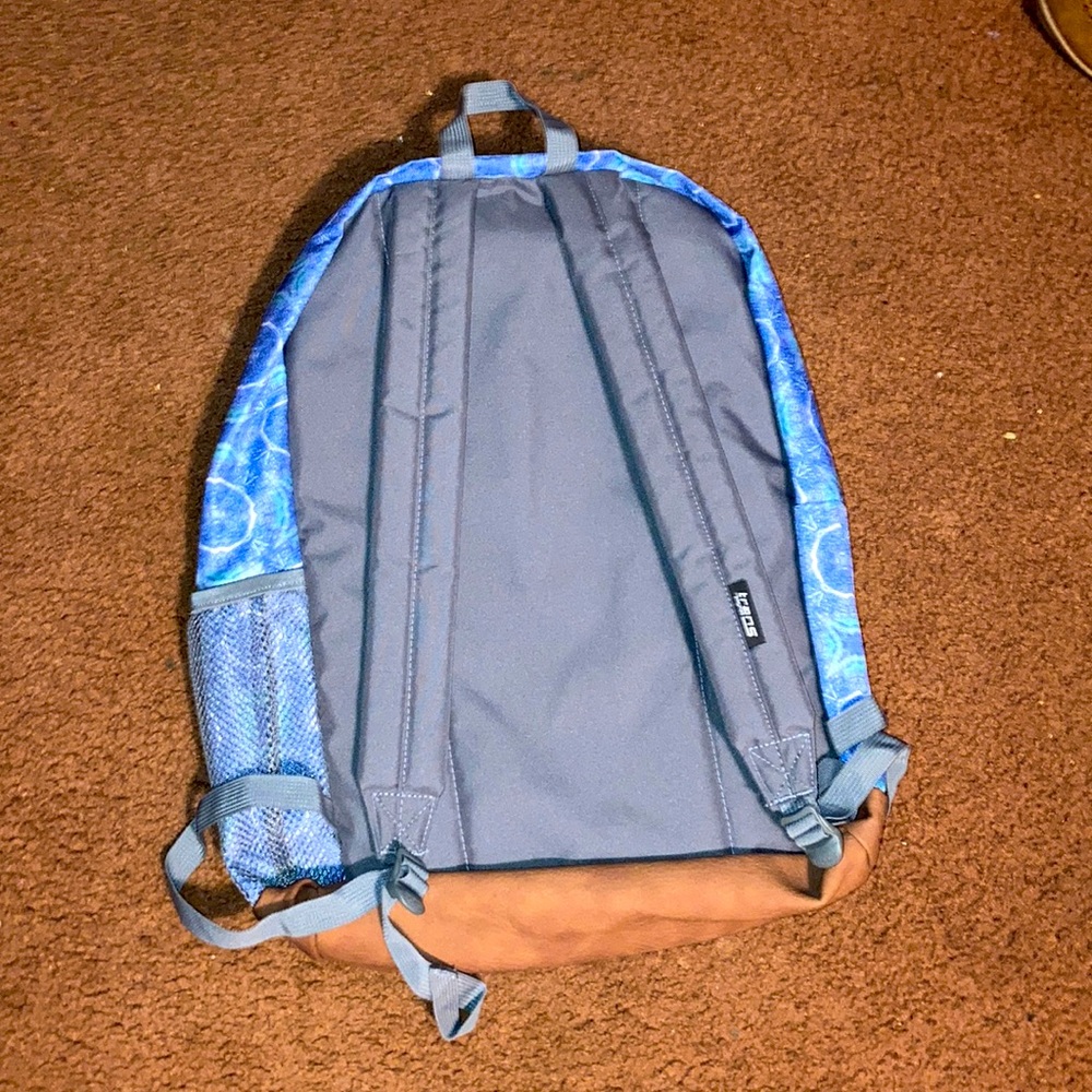 Backpack - Picture 2 of 10